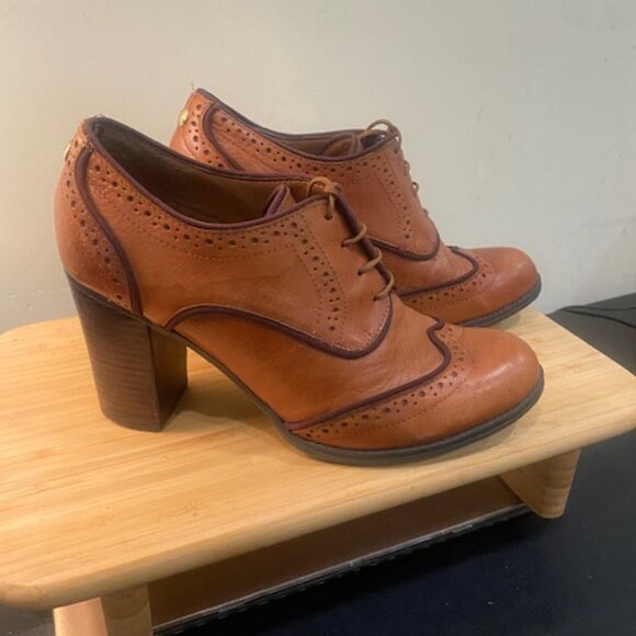 Tommy Hilfiger Heeled Oxfords - Picture 3 of 7